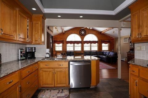 18 Blackberry Ln, Framingham, MA 01701 photo 6