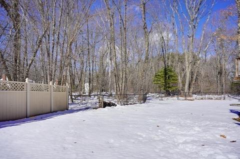 18 Blackberry Ln, Framingham, MA 01701 photo 32