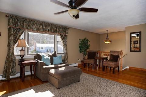 18 Blackberry Ln, Framingham, MA 01701 photo 4
