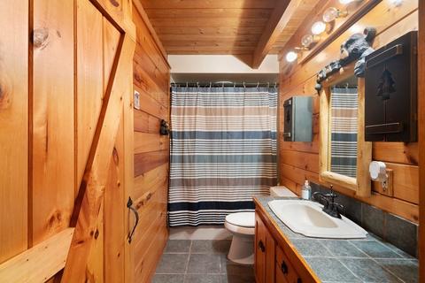 896 Pleasant St, Raynham, MA 02767 photo 20