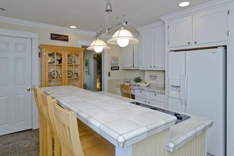 614 Britton St, Chicopee, MA 01020 photo 7