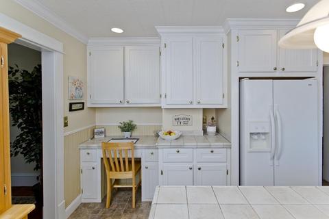 614 Britton St, Chicopee, MA 01020 photo 11