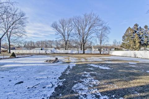 614 Britton St, Chicopee, MA 01020 photo 35