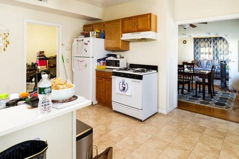 1342 County St, Fall River, MA 02723 photo 5