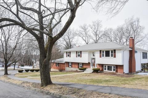 12 Mohawk St, Danvers, MA 01923 photo 1