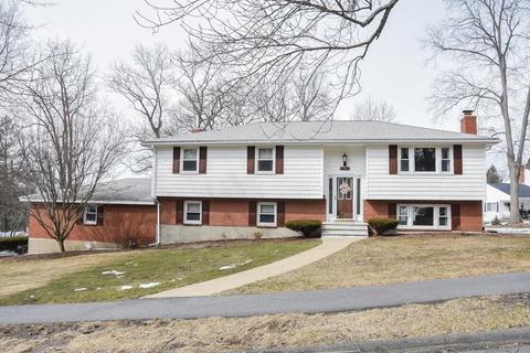 12 Mohawk St, Danvers, MA 01923 photo 2