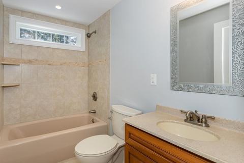 411 Common, Walpole, MA 02081 photo 10