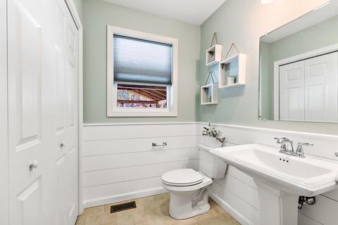 525 Pine St, Raynham, MA 02767 photo 24