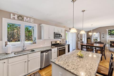 525 Pine St, Raynham, MA 02767 photo 11