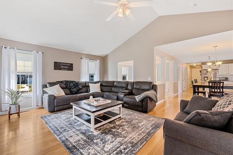 525 Pine St, Raynham, MA 02767 photo 15