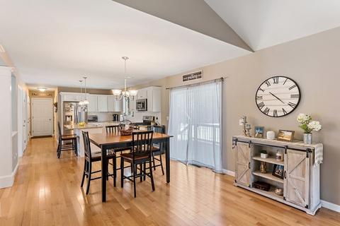 525 Pine St, Raynham, MA 02767 photo 13
