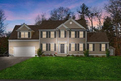 525 Pine St, Raynham, MA 02767 photo 2