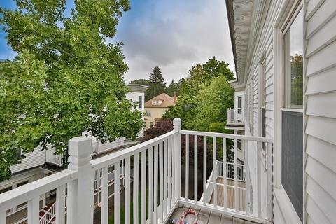 28 Stanton Rd #5, Brookline, MA 02445 photo 7