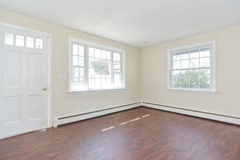 9 East St, Ware, MA 01082 photo 7