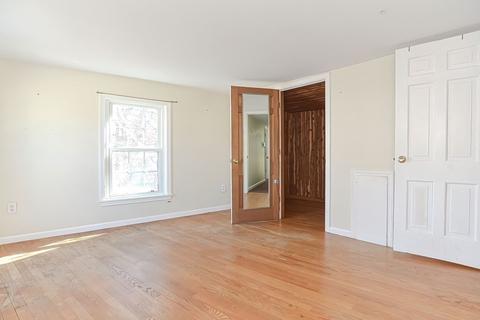 9 East St, Ware, MA 01082 photo 6
