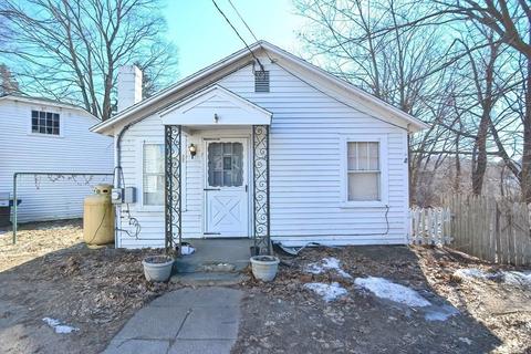 9 East St, Ware, MA 01082 photo 4