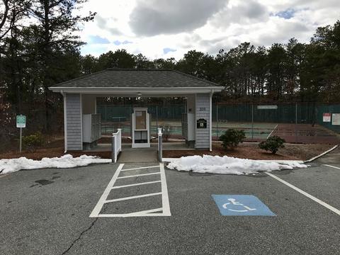 25 Leeshore Dr, Mashpee, MA 02649 photo 4