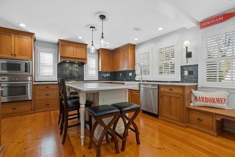 209 North St, Hingham, MA 02043 photo 6