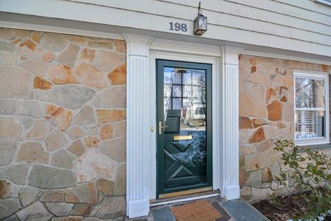 198 Hillcrest Rd, Needham, MA 02492 photo 5