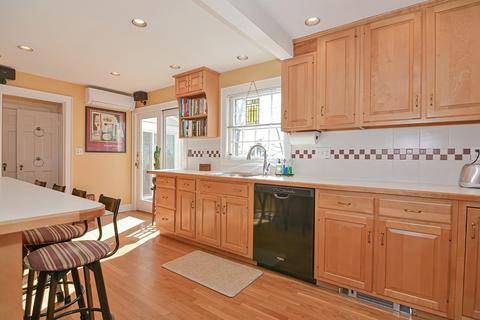 198 Hillcrest Rd, Needham, MA 02492 photo 10