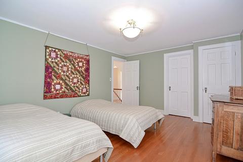 198 Hillcrest Rd, Needham, MA 02492 photo 23