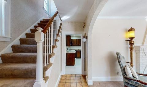 11 S Flagg St, Worcester, MA 01602 photo 3