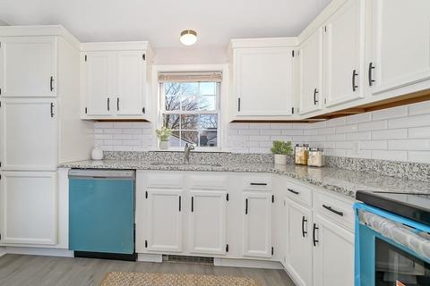 79 Valmor, Worcester, MA 01604 photo 28