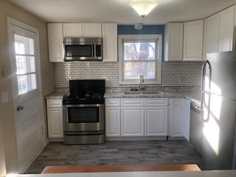 296 Hartwick St, Springfield, MA 01108 photo 4