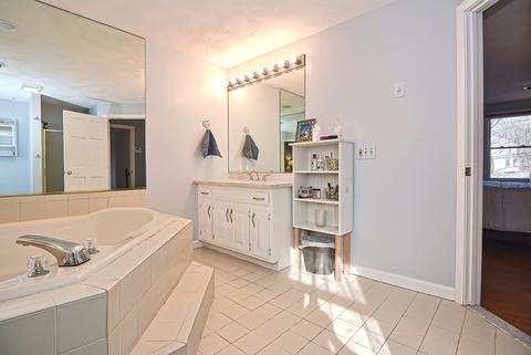 3 Jackson Cir, Franklin, MA 02038 photo 18