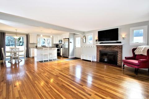 28 Forest St, Danvers, MA 01923 photo 8
