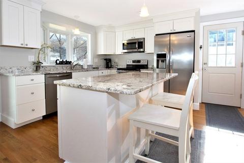 28 Forest St, Danvers, MA 01923 photo 5