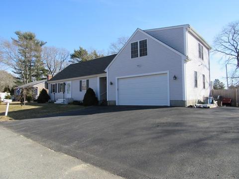 18 Spruce St, Wareham, MA 02571 photo 2