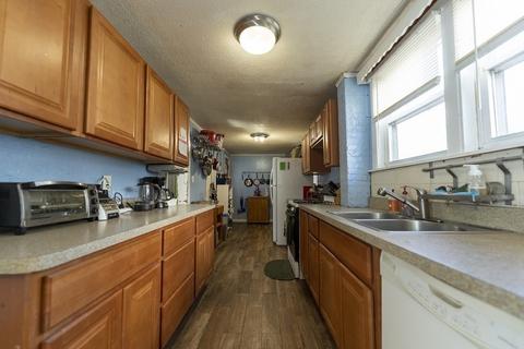 37 Beech St, Lowell, MA 01850 photo 7