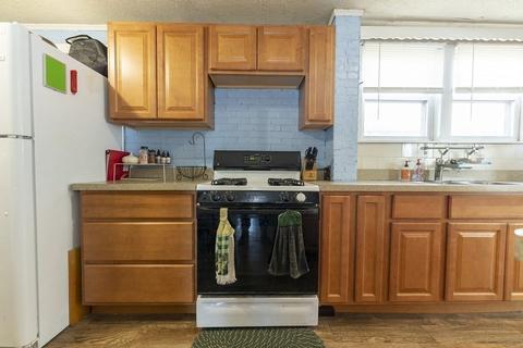 37 Beech St, Lowell, MA 01850 photo 3