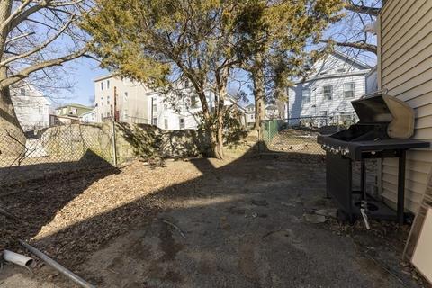 37 Beech St, Lowell, MA 01850 photo 6