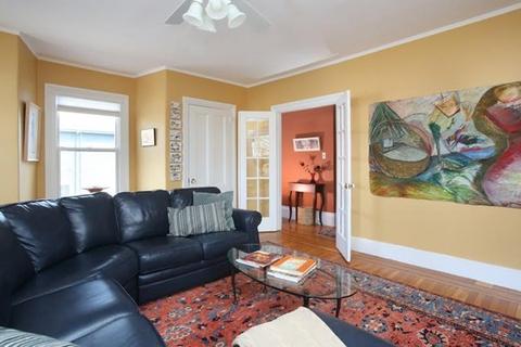 36 Davis Ave #2, Brookline, MA 02445 photo 2