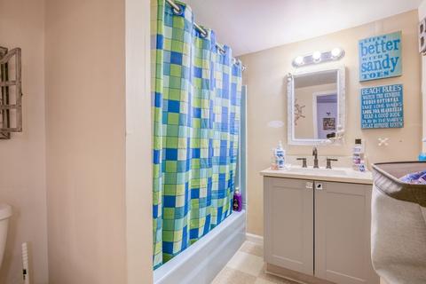 142 Maple St, Warren, MA 01083 photo 4