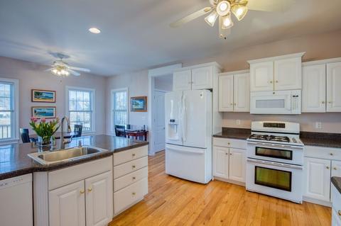 111 Devon Ter, Westfield, MA 01085 photo 8