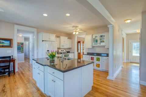 111 Devon Ter, Westfield, MA 01085 photo 9