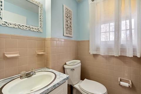 11 Benjamin St, Dedham, MA 02026 photo 12