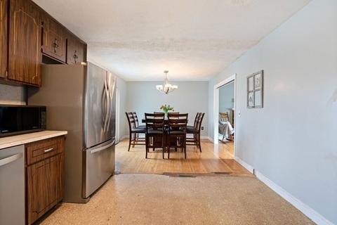 11 Benjamin St, Dedham, MA 02026 photo 9