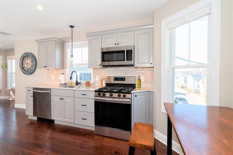 8 Chestnut St #2, Beverly, MA 01915 photo 11