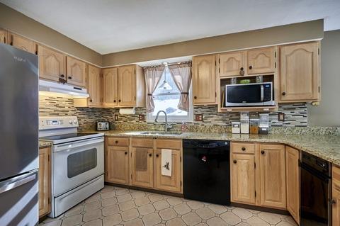1685 E Mountain Rd, Westfield, MA 01085 photo 2