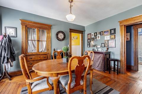 19 Parkwood St, Springfield, MA 01108 photo 10