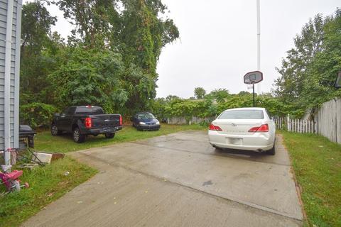 19 Batavia St, Springfield, MA 01109 photo 18