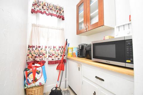 19 Batavia St, Springfield, MA 01109 photo 13