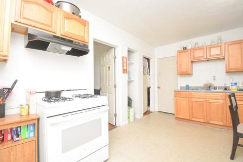 19 Batavia St, Springfield, MA 01109 photo 15