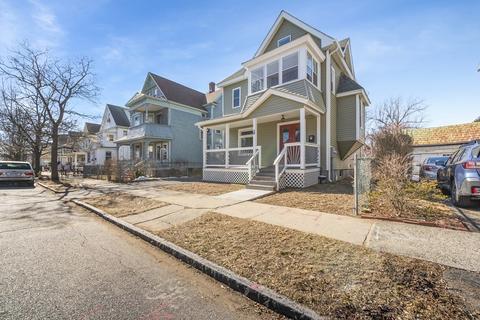 54 Crystal Ave, Springfield, MA 01108 photo 4