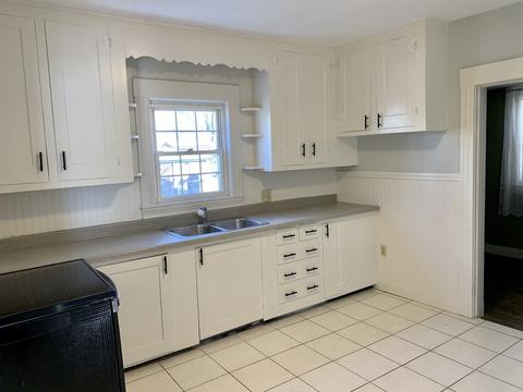 7 Standish St, Worcester, MA 01604 photo 9