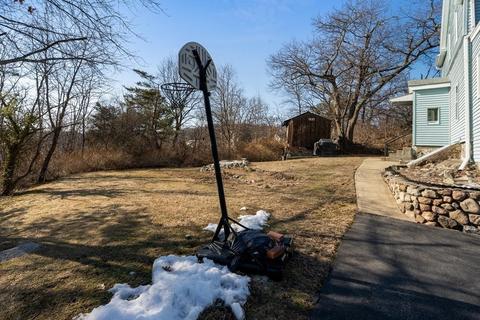 4 Hanson Rd, Saugus, MA 01906 photo 3